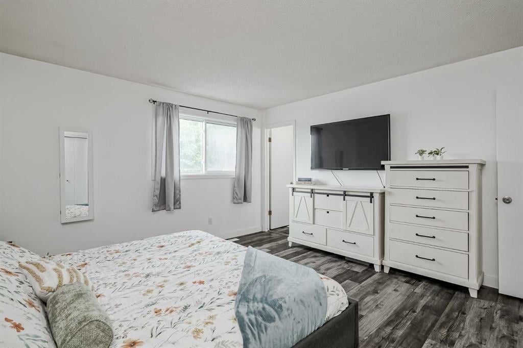 347 Whitefield - Thumbnail 3
