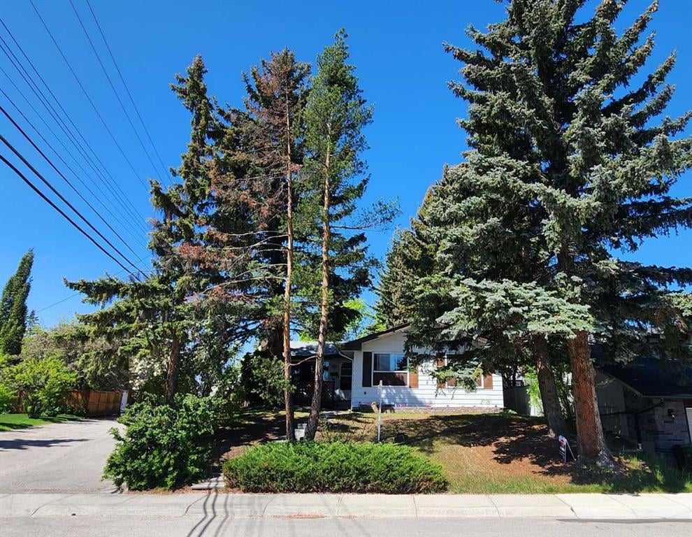5007 Vallance - Thumbnail 1