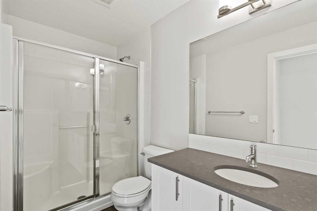 100 Auburn Meadows - Thumbnail 5