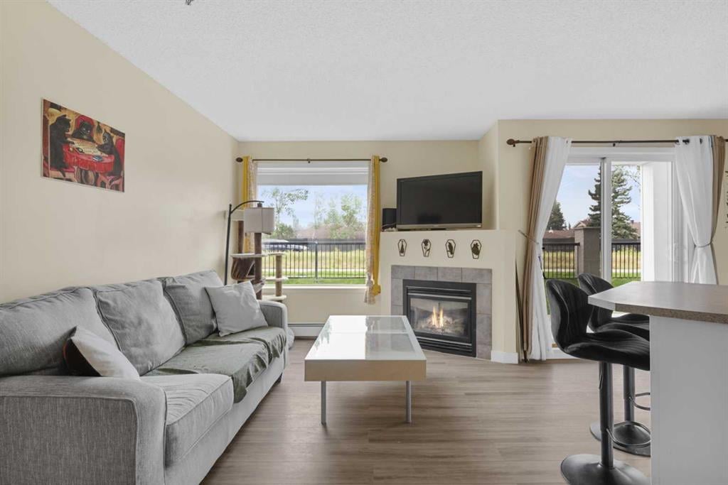 2106 Valleyview - Thumbnail 2