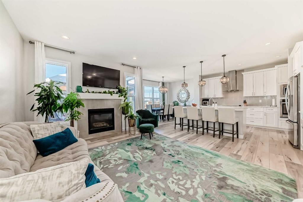 56 Belmont - Thumbnail 2