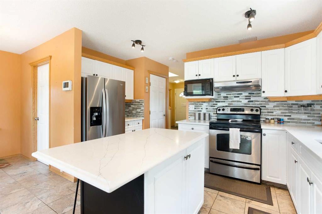 140 Covewood - Thumbnail 1