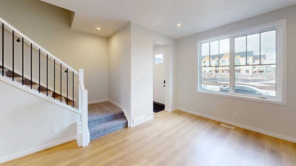 1465 Rangeview - Thumbnail 3