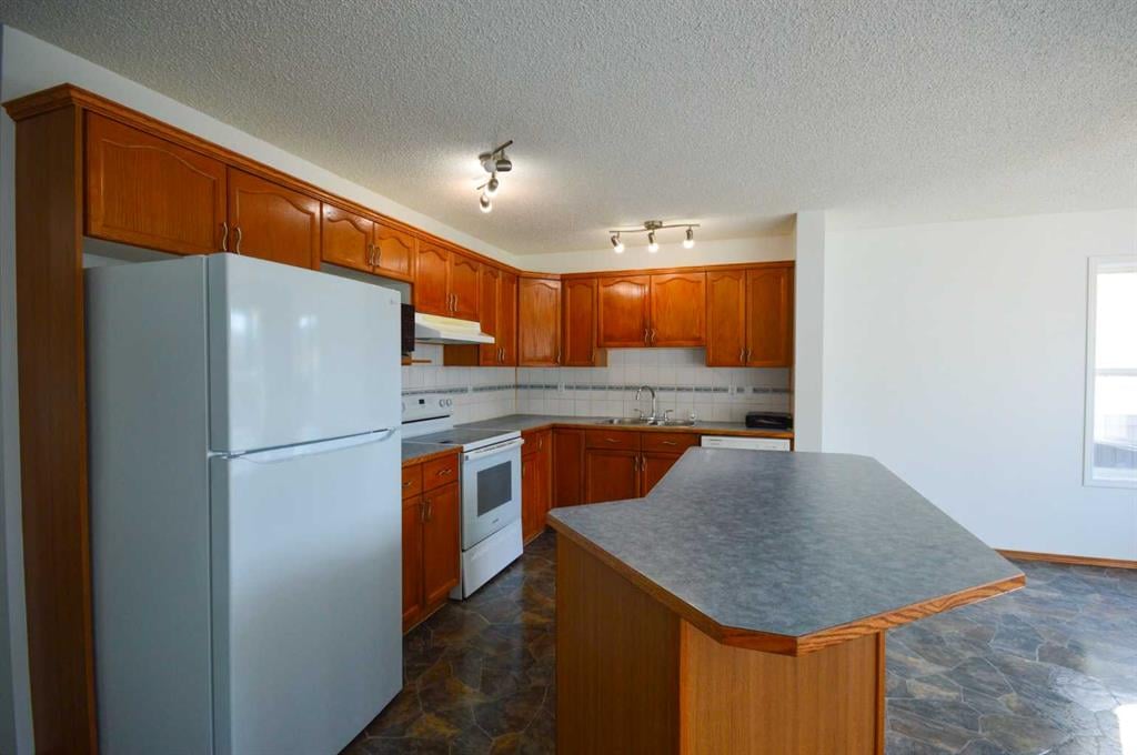 12634 Coventry Hills - Thumbnail 2