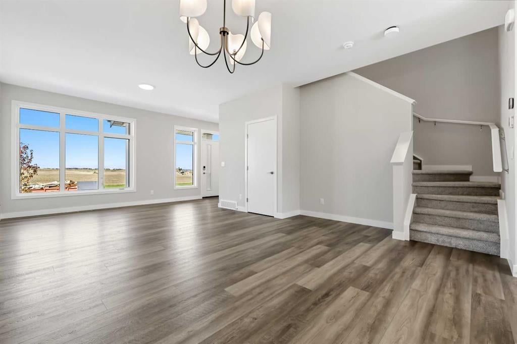 7067 Rangeview - Thumbnail 1