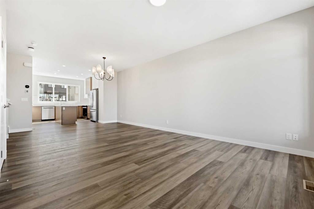 7067 Rangeview - Thumbnail 8