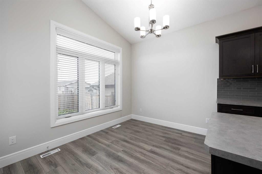 741 Beacon Hill - Thumbnail 3