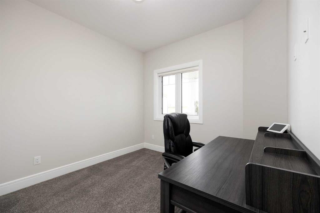 741 Beacon Hill - Thumbnail 5