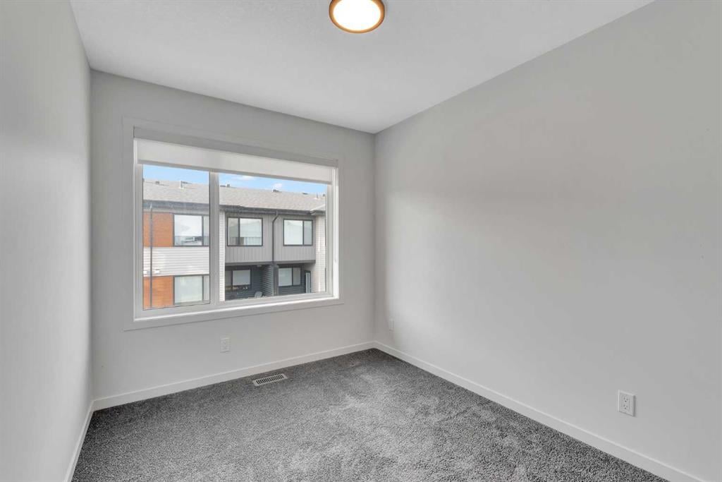 316 Corner Glen - Thumbnail 7