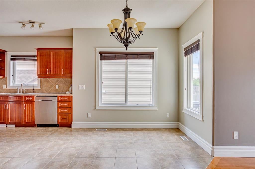 449 Walnut - Thumbnail 4