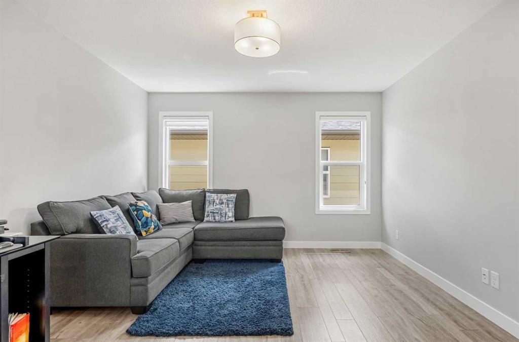 212 Magnolia - Thumbnail 6