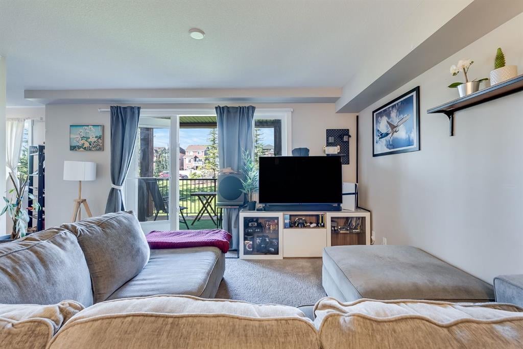402 Kincora Glen - Thumbnail 2