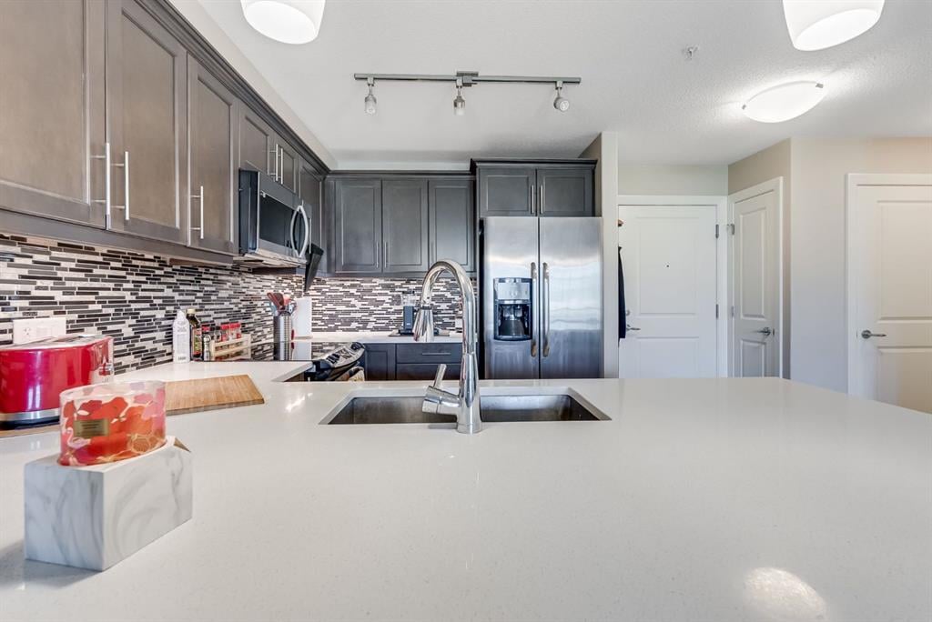 402 Kincora Glen - Thumbnail 7