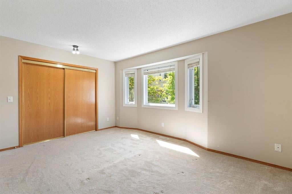 243 Christie Park - Thumbnail 3