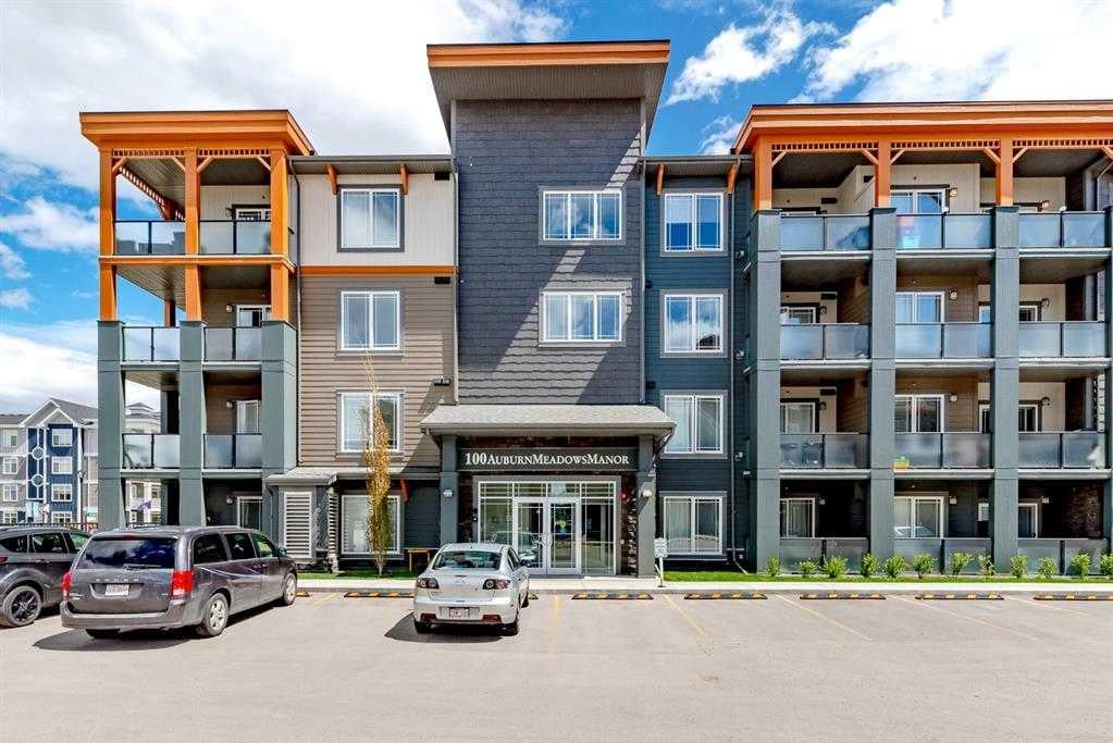 100 Auburn Meadows - Thumbnail 1
