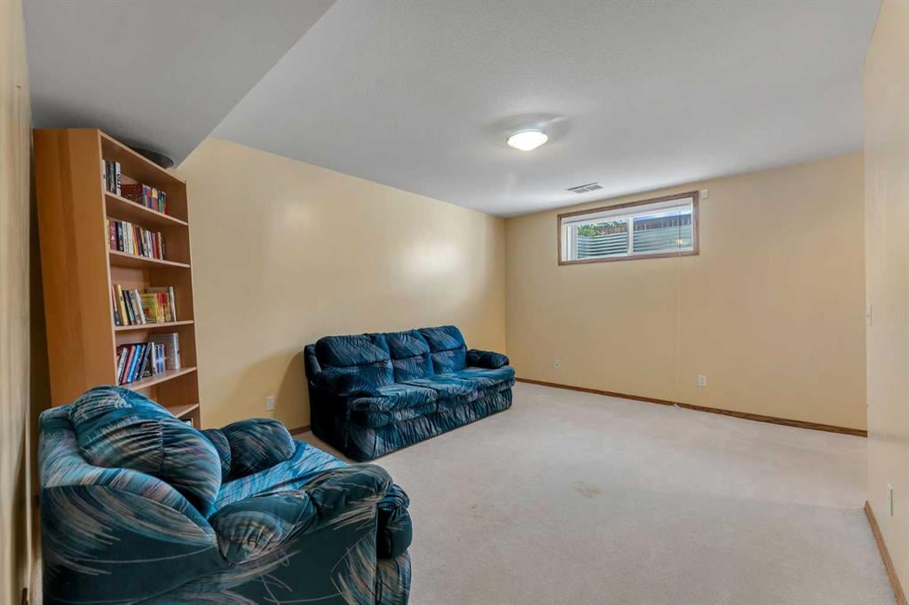 214 Saddlemont - Thumbnail 6