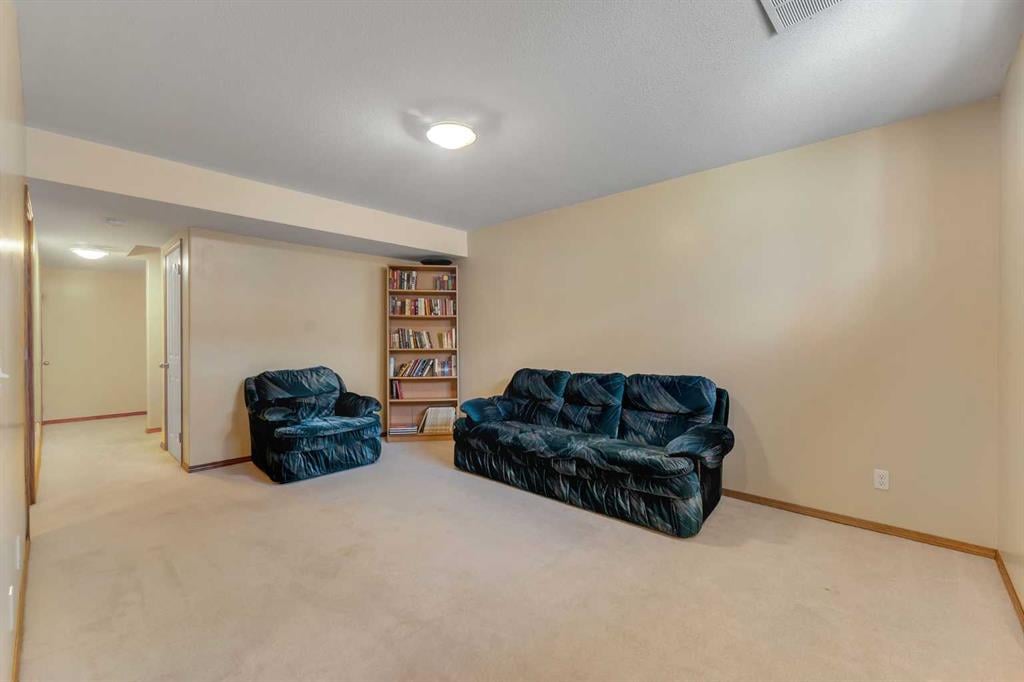 214 Saddlemont - Thumbnail 7