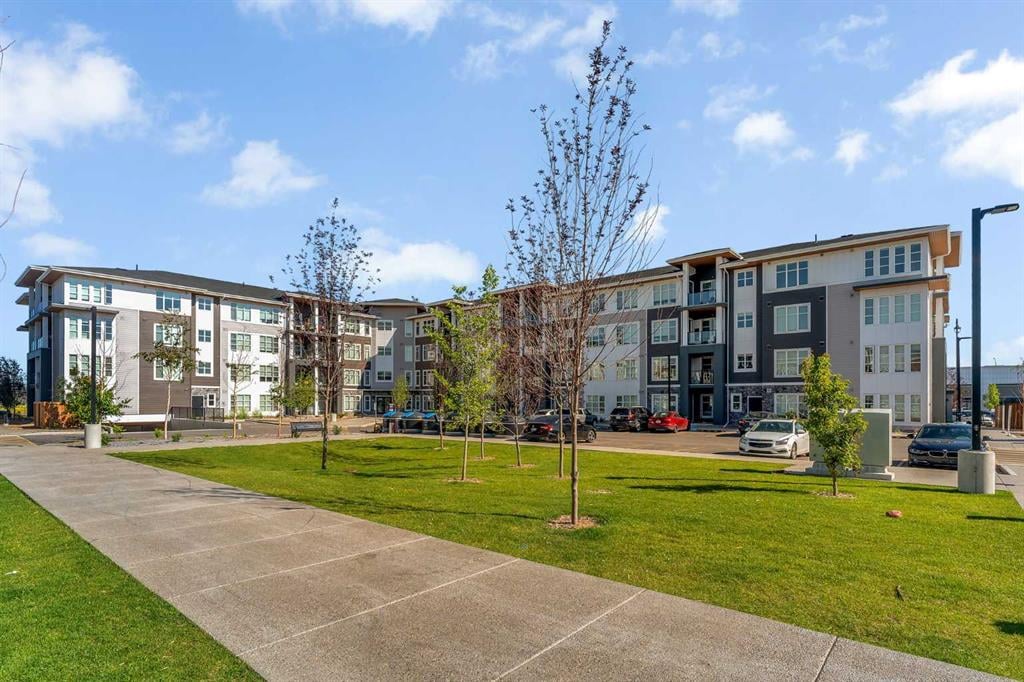 681 Savanna Boulevard - Thumbnail 1