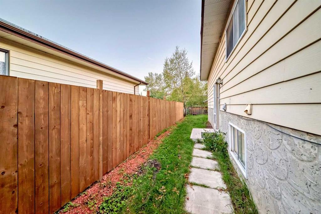 221 Theodore - Thumbnail 8