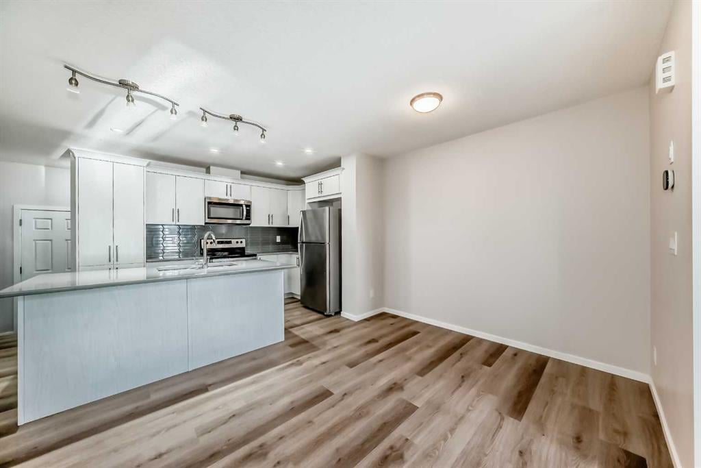 145 Yorkville - Thumbnail 5