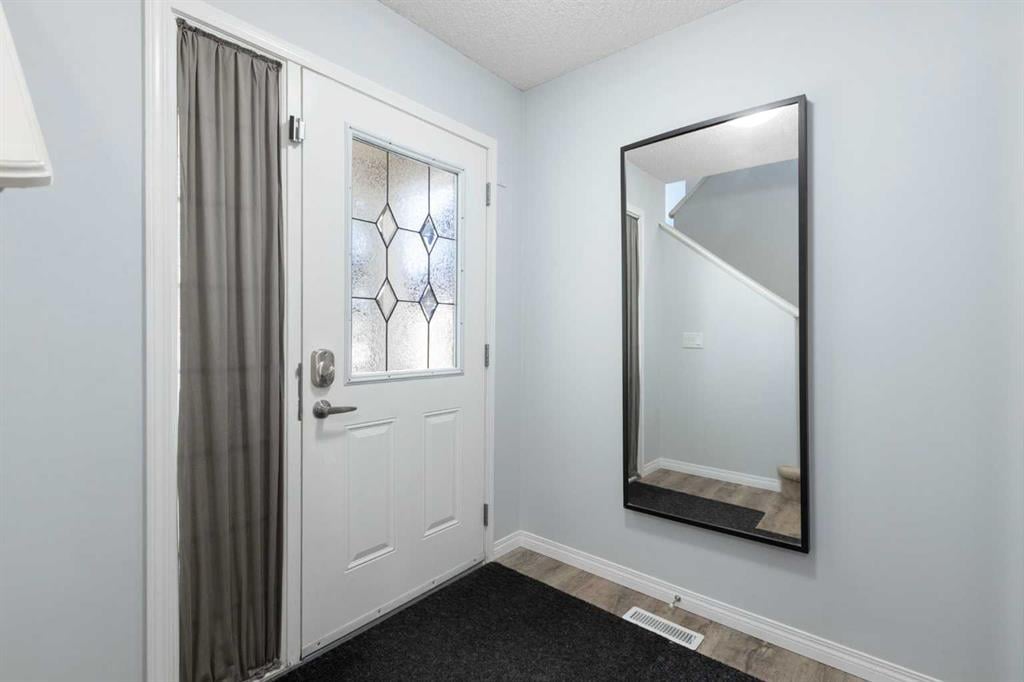 23 Auburn Bay - Thumbnail 8