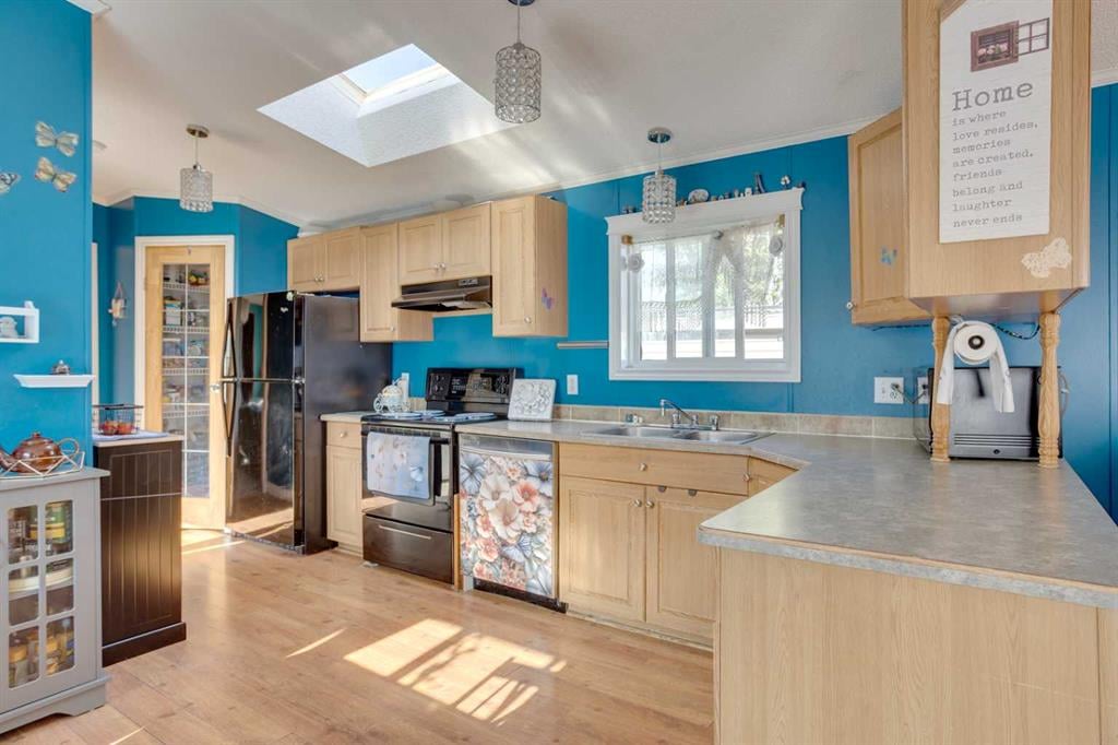 236 Greely - Thumbnail 2