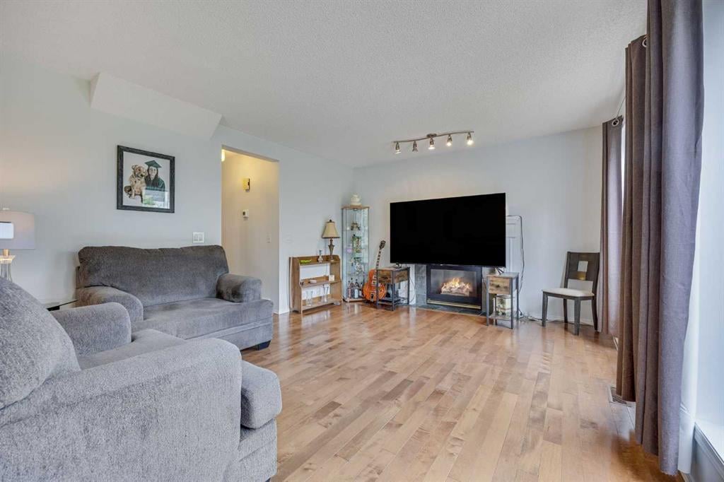 192 Douglas Ridge - Thumbnail 7