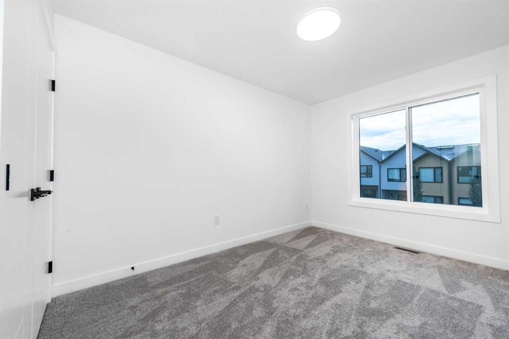 2402 Westmount - Thumbnail 8