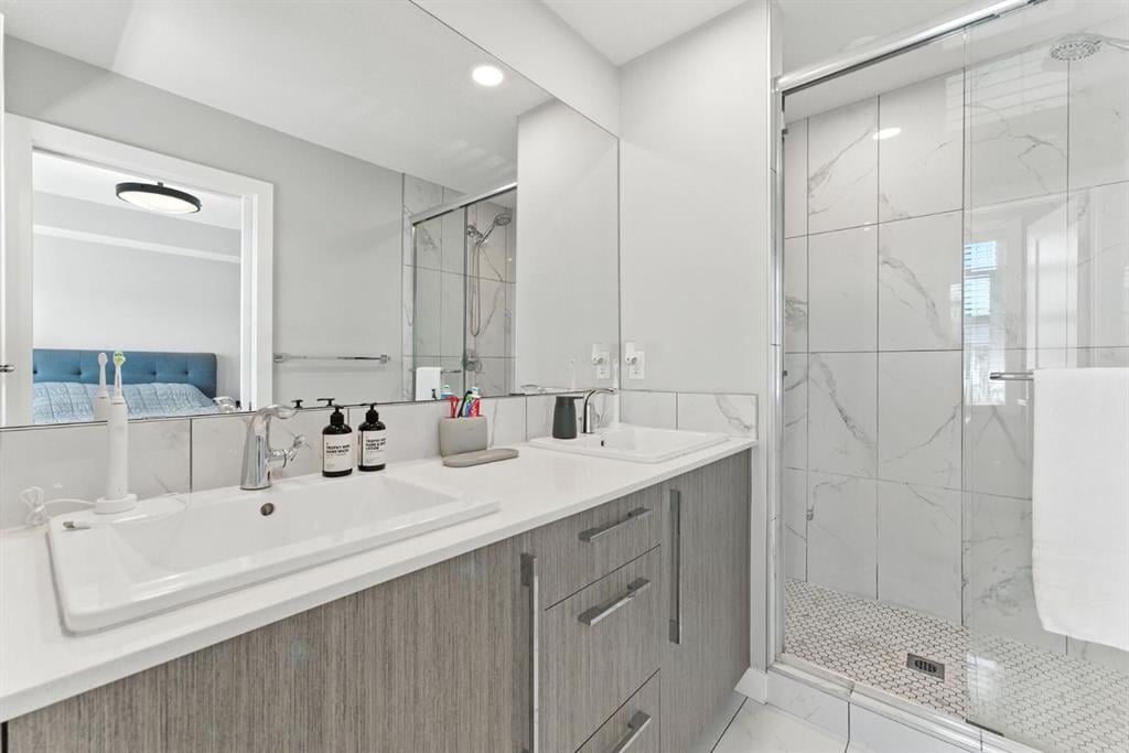 1205 Carrington - Thumbnail 6