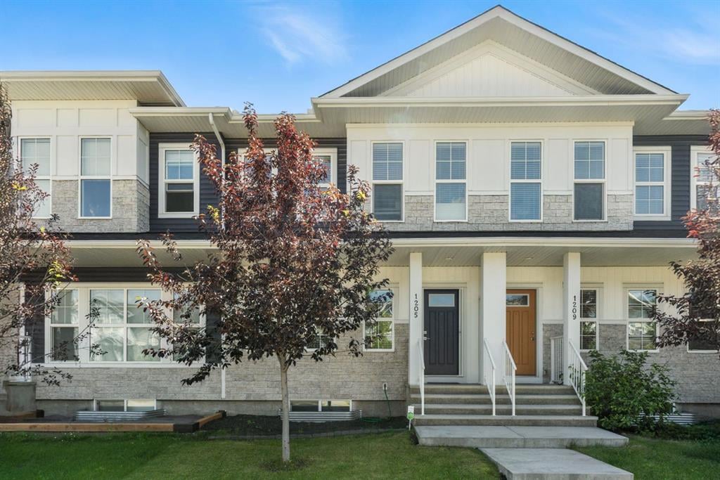1205 Carrington - Thumbnail 3