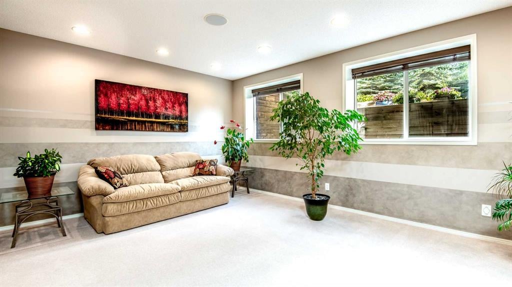 285 Springbluff - Thumbnail 6