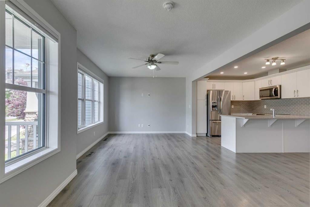1514 Carrington - Thumbnail 4