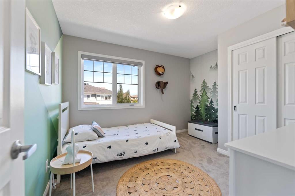 19 Yorkville - Thumbnail 2
