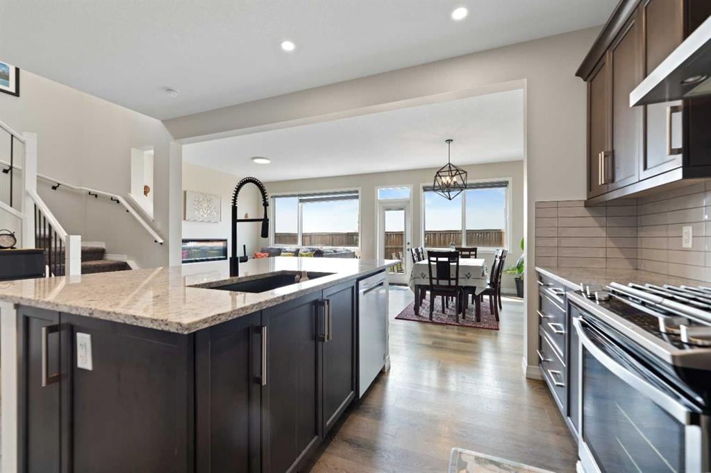 385 Corner Meadows - Thumbnail 8