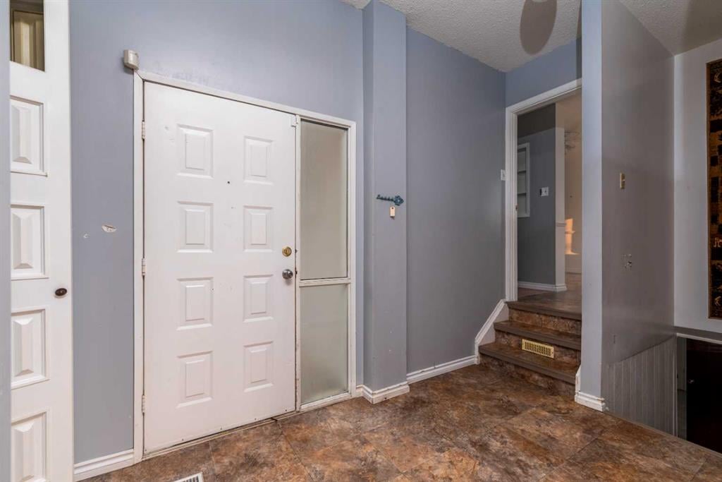 38 Alberta Cres - Thumbnail 8