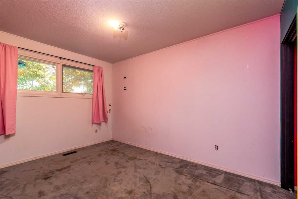 38 Alberta Cres - Thumbnail 7