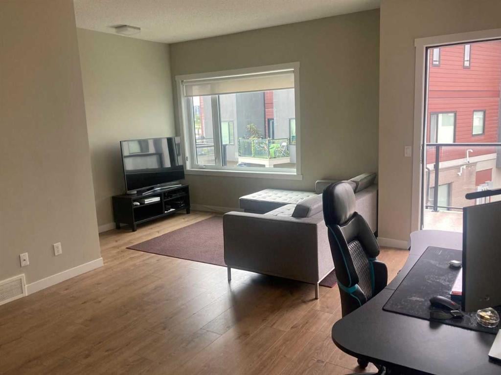 218 Sherwood - Thumbnail 5