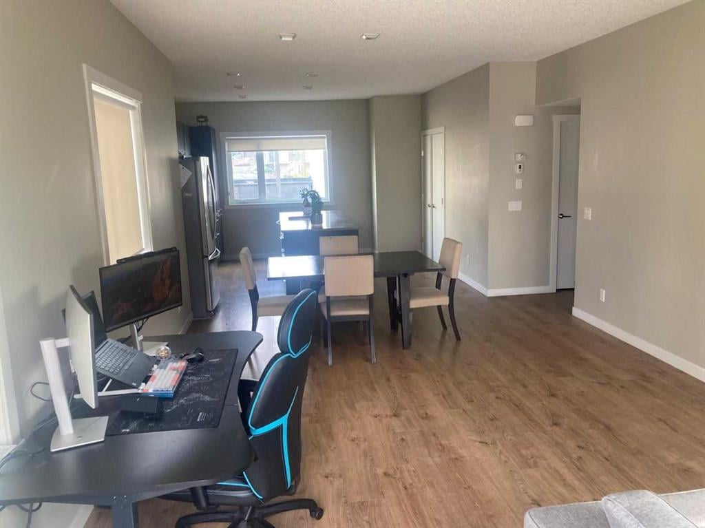 218 Sherwood - Thumbnail 8