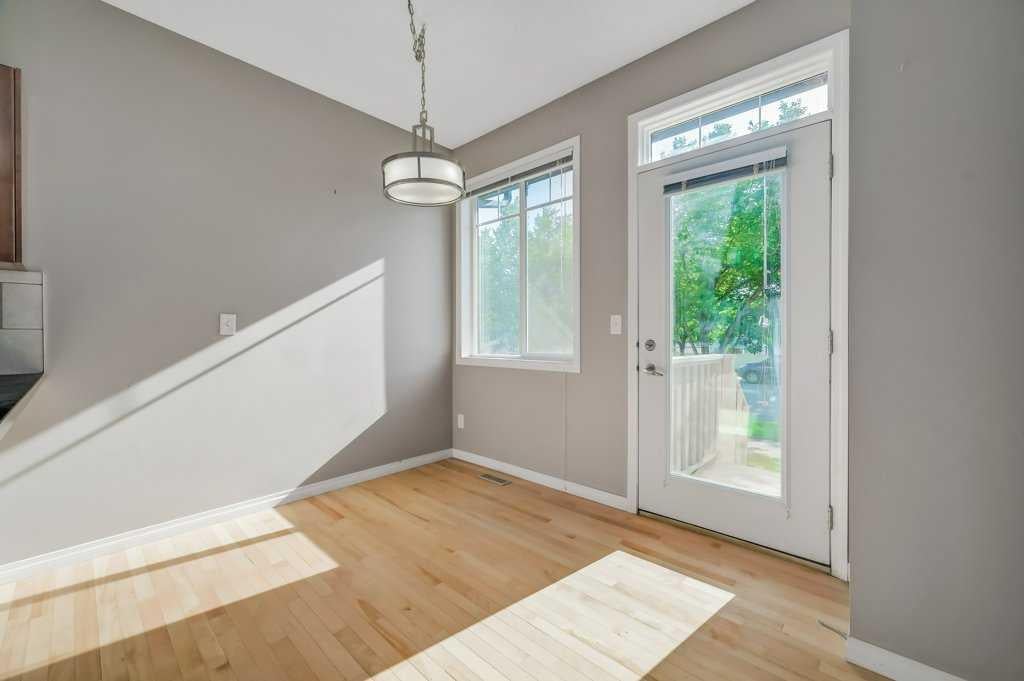 158 Everridge - Thumbnail 3