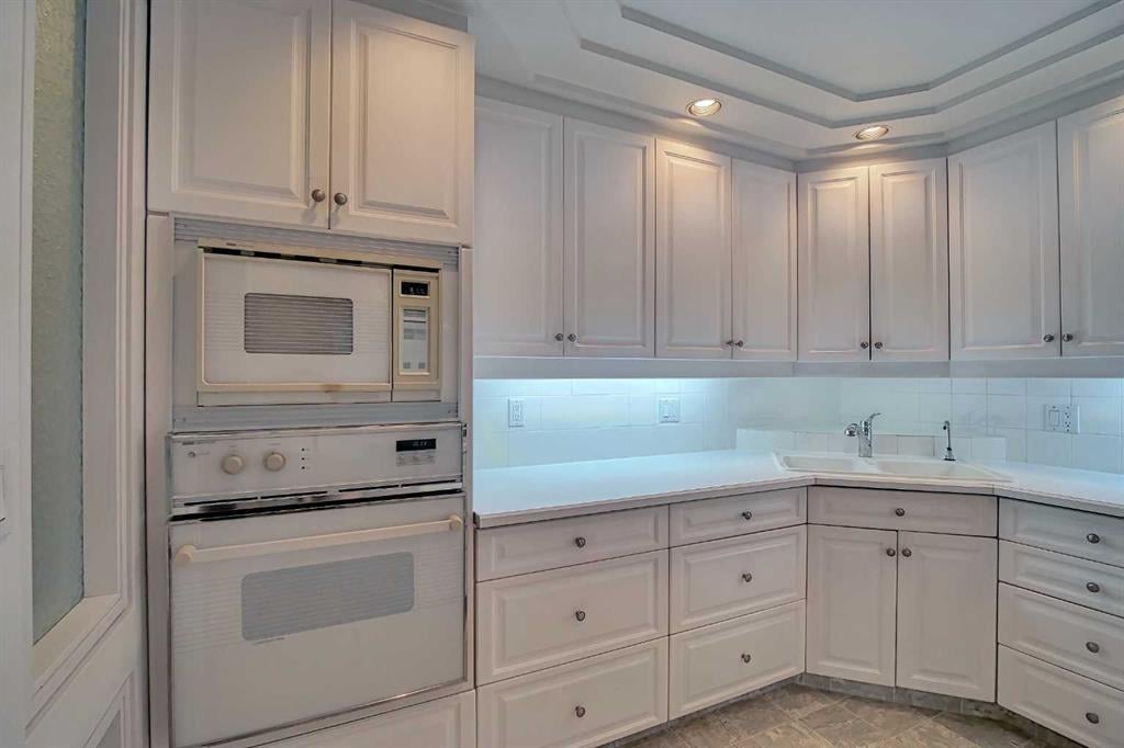 505 Canyon Meadows - Thumbnail 6