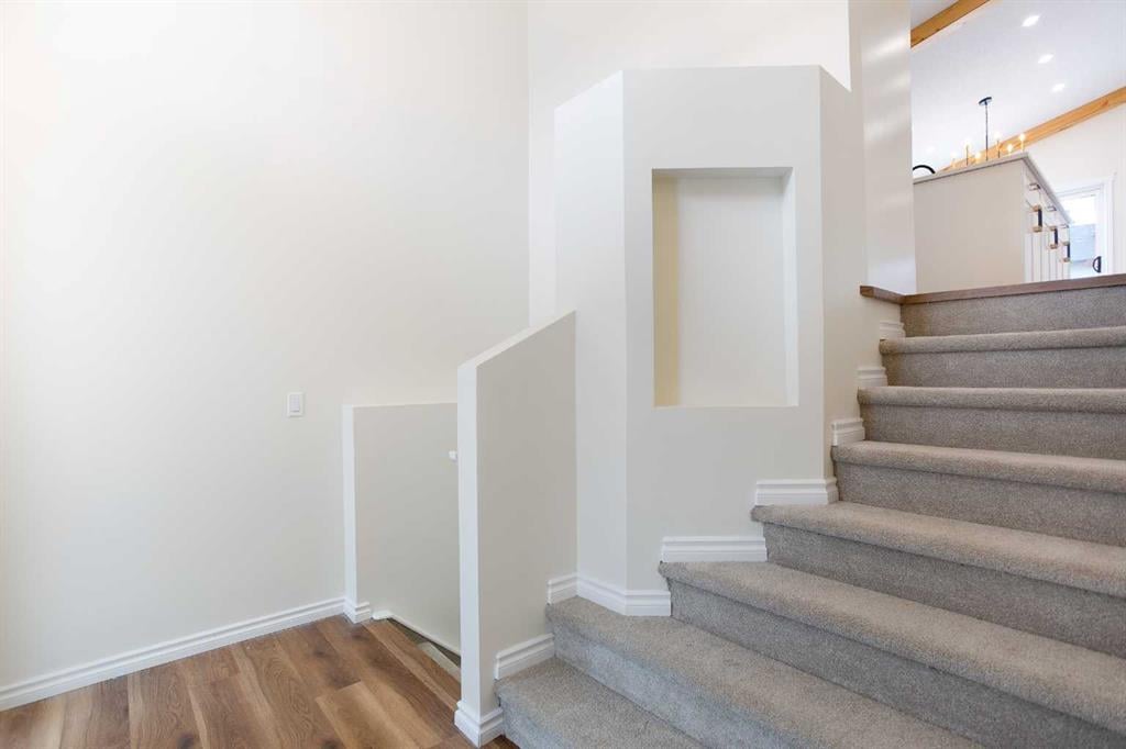 953 Cranston - Thumbnail 8