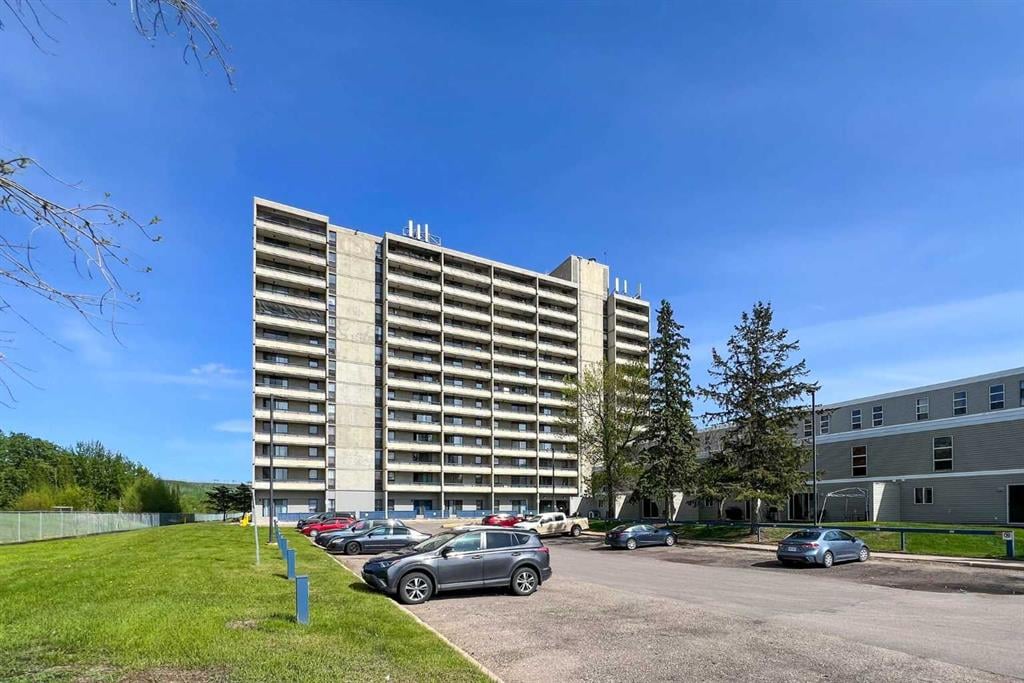 13221 Macdonald - Thumbnail 1