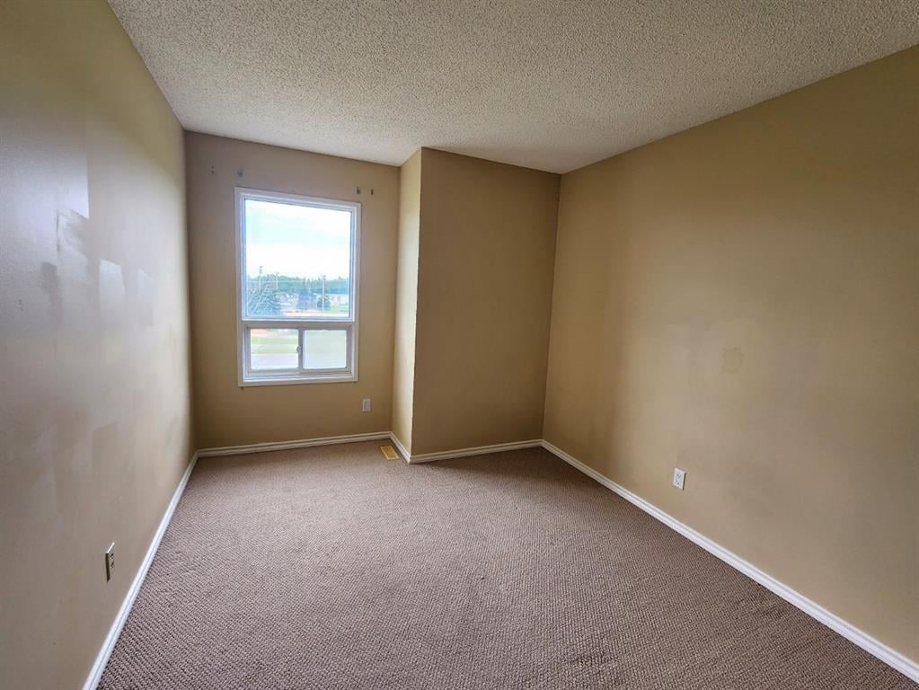 1003 Signal Hill - Thumbnail 8
