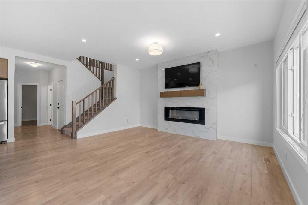 3611 CORNERSTONE - Thumbnail 8