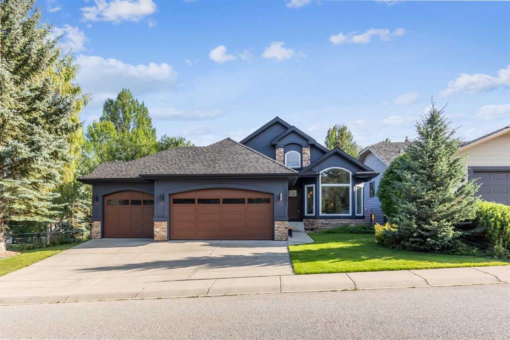 1551 Evergreen - Thumbnail 1