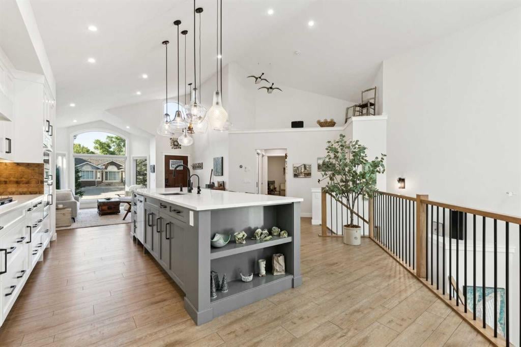1551 Evergreen - Thumbnail 2