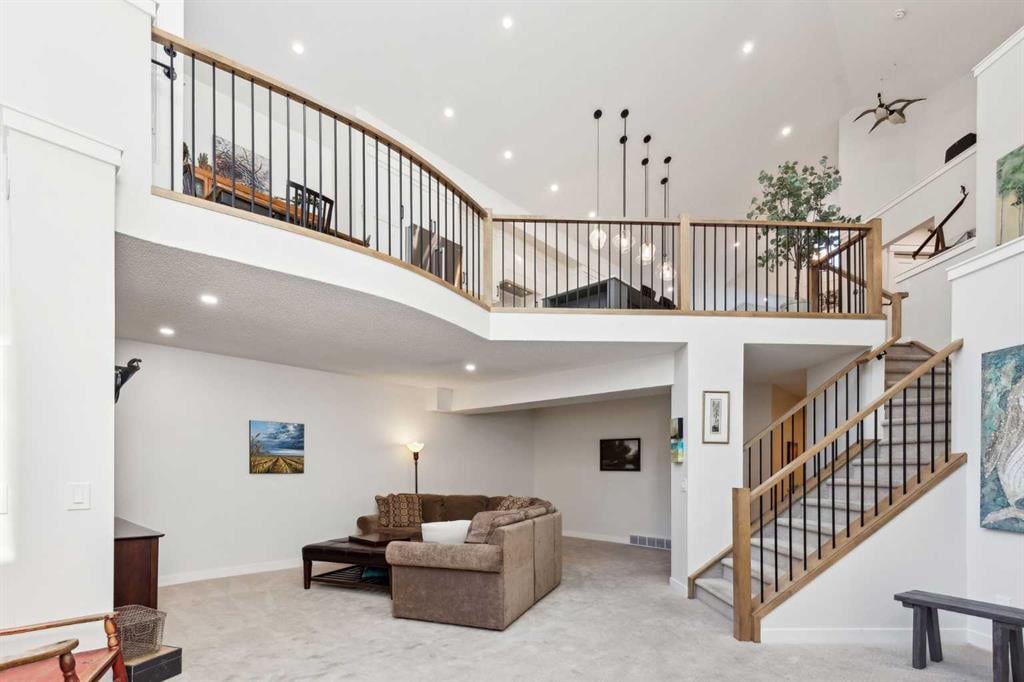 1551 Evergreen - Thumbnail 4
