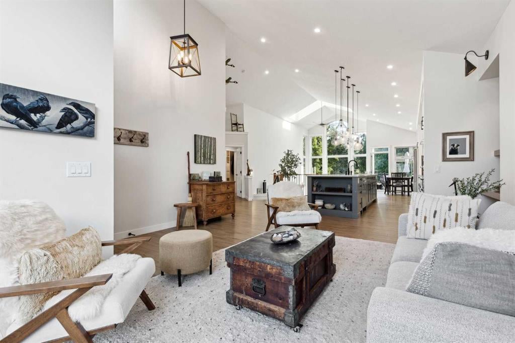 1551 Evergreen - Thumbnail 5