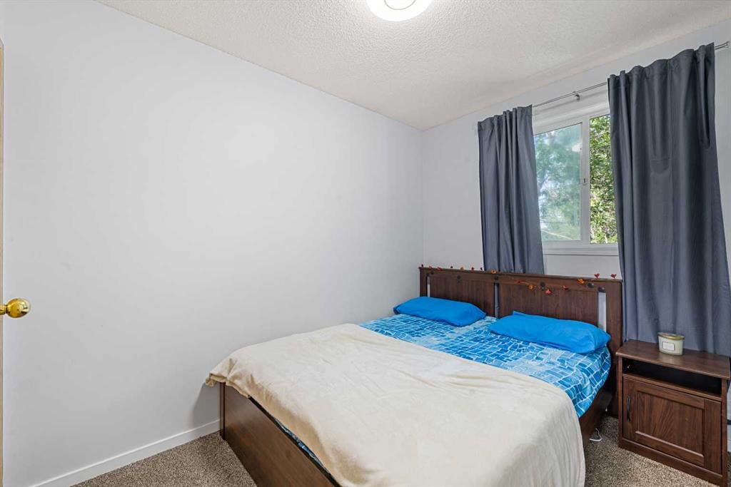 127 Martin Crossing - Thumbnail 3