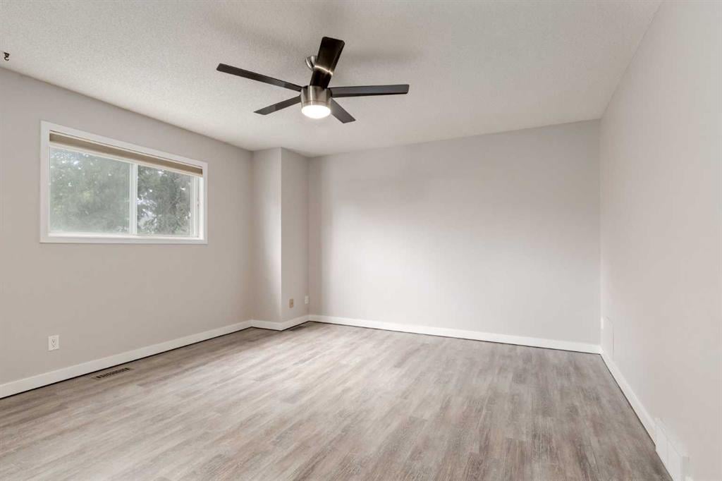 245 Cedarwood - Thumbnail 5